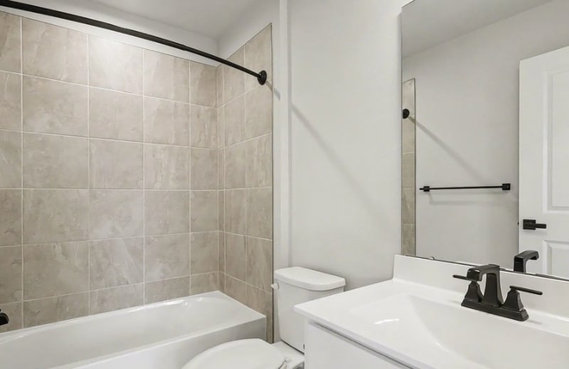 Building Photo - 6118 Northwest Dr