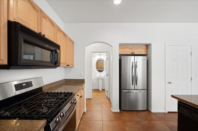 Building Photo - Gorgeous 4 Bedroom Home with Pool, Spa, and Abundant Space in Gated Community