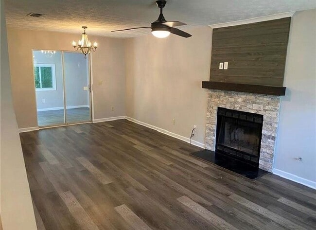 Building Photo - 2675 Wildflower Ln SW