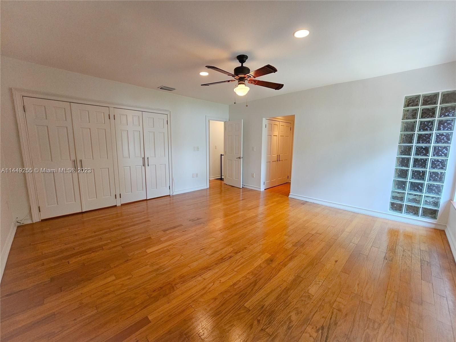 Building Photo - 2989 Bridgeport Ave