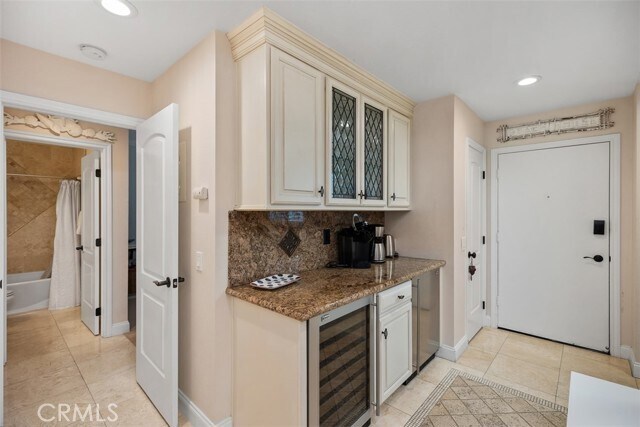 Building Photo - 30902 Club House Dr