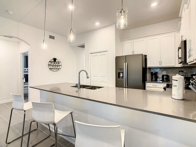 Building Photo - 8883 Cabot Cliffs Dr