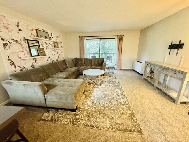 Building Photo - Furnished Chic & Spacious 2BR/2BA Condo Oasis in St. Louis Park – 1,160 Sq Ft of Modern Living!