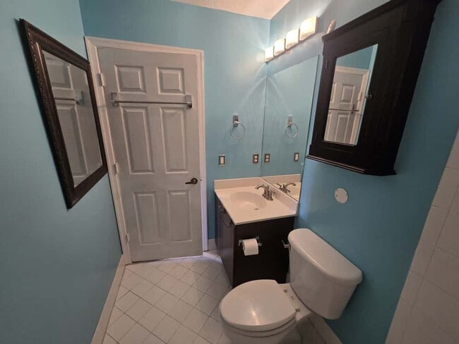 Building Photo - Spacious Briar Bay Rental in Gated Community