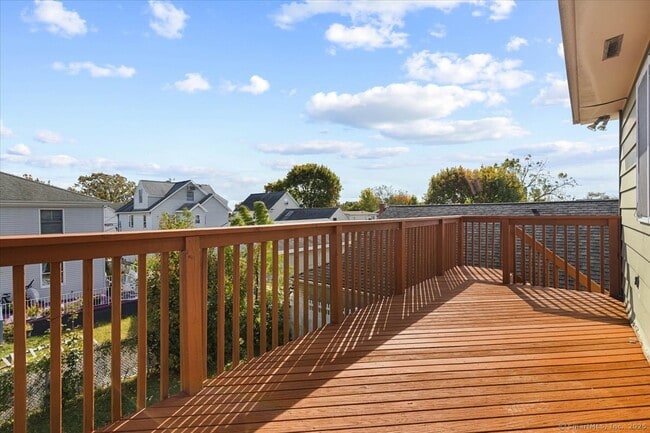 Building Photo - 88 Horton St