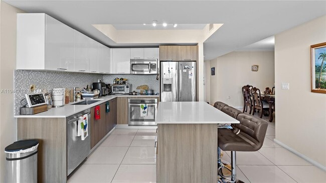 Building Photo - 5252 NW 85th Ave