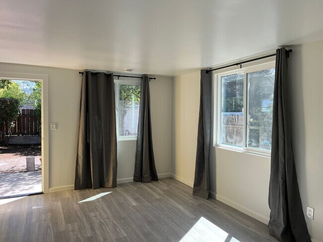Building Photo - 331 Cerro Romauldo Ave