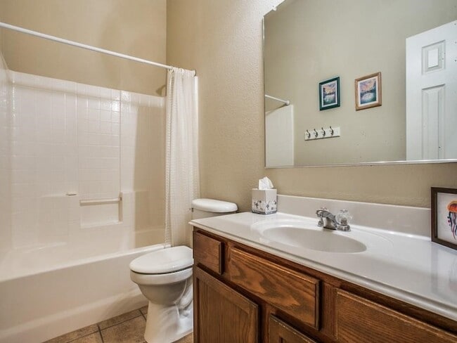 Building Photo - 10333 Bradshaw Dr