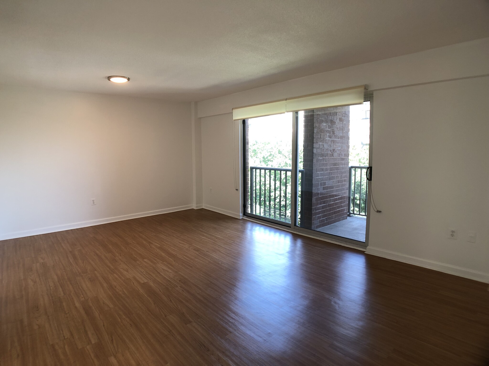 Building Photo - 1300 Army Navy Dr