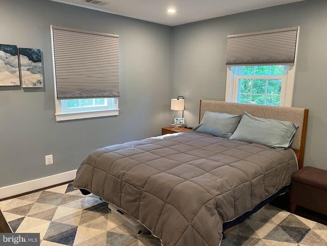 Building Photo - 7308 Idylwood Rd