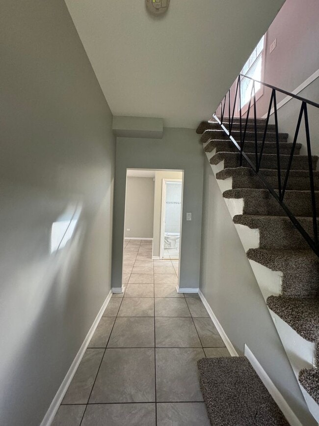 Building Photo - 2 Bedroom 1 Bathroom House in Calumet City...