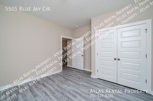 Building Photo - 5505 Blue Jay Cir