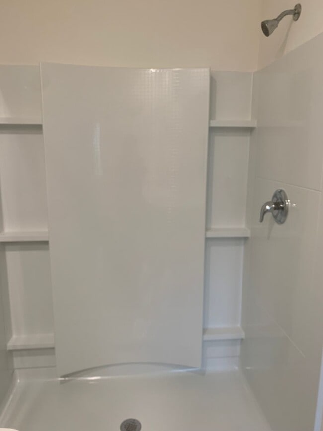 Building Photo - Beautiful DH Horton Home For Rent In Coast Woods