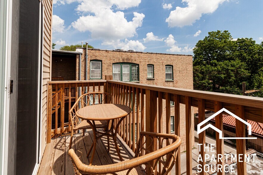 Building Photo - 4939 N St Louis Ave