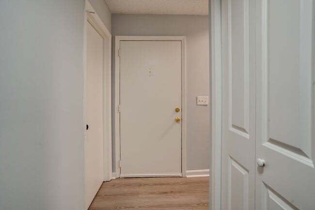 Building Photo - 741 Long Hunter Ct