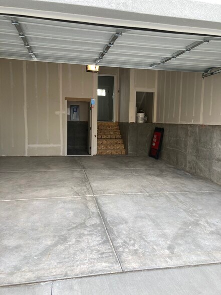 Big Garage with Storage - 11321 S Prosperity Rd