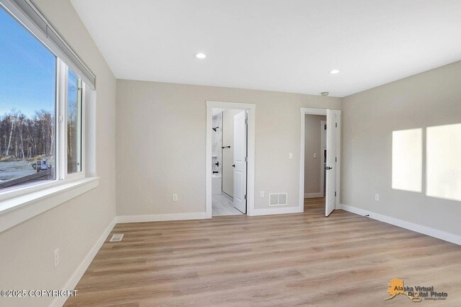 Building Photo - 533 Ashbrook Dr