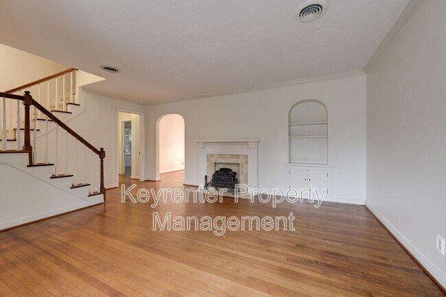 Building Photo - 612 NW 37th St