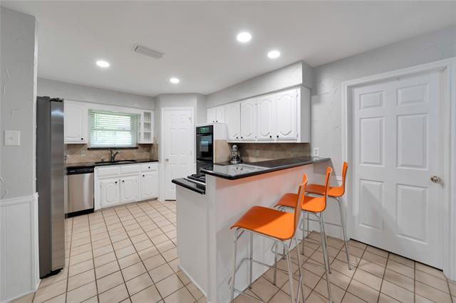 Building Photo - 2227 Timberwood