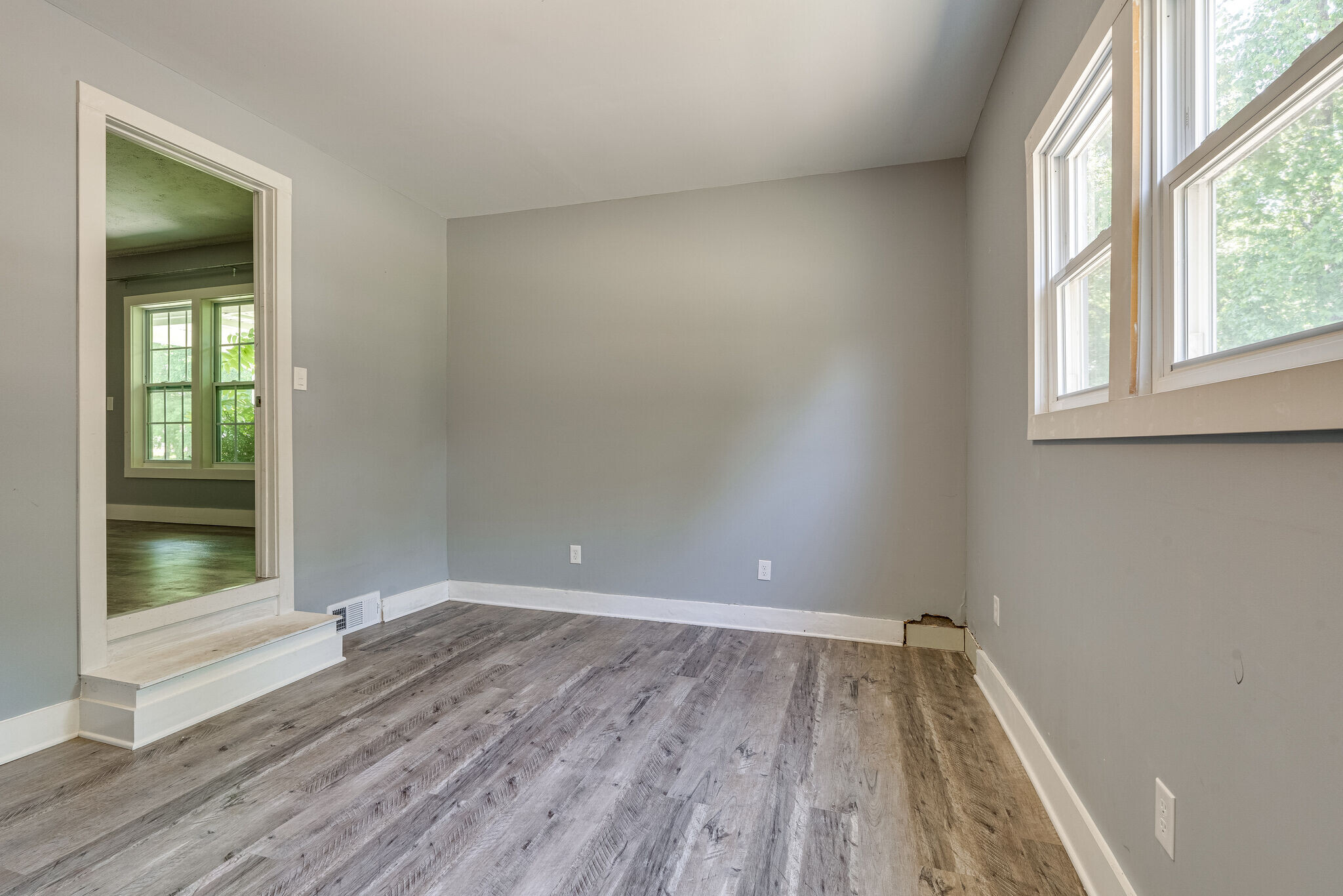 Building Photo - 279 Stones River Rd