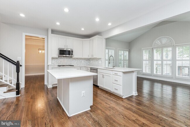 Building Photo - 43179 Allenby Way