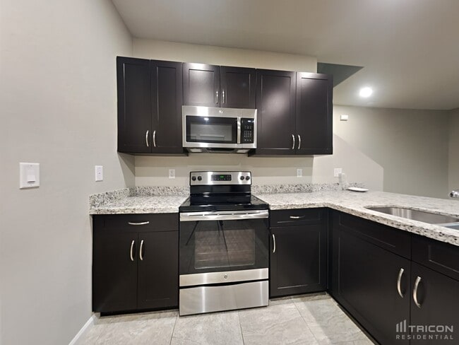Building Photo - 12562 W Mazatzal Dr