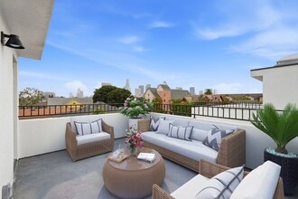 Building Photo - 1656 Rockwood St