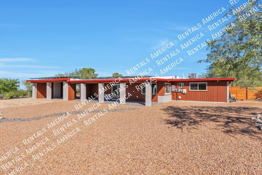 Building Photo - 330 E Mountain Vista Dr