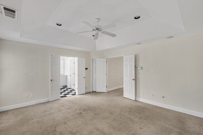 Building Photo - 1240 Dunwoody Cove