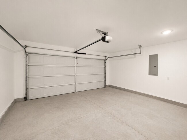 Building Photo - 3004 Pintail Green Dr