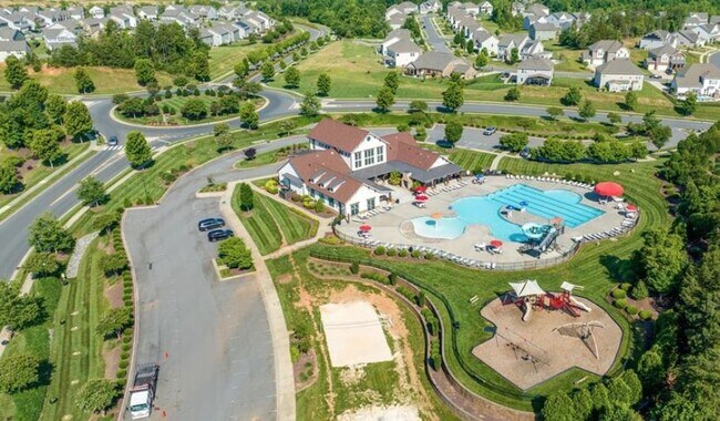 Building Photo - 7023 Waterwheel St SW