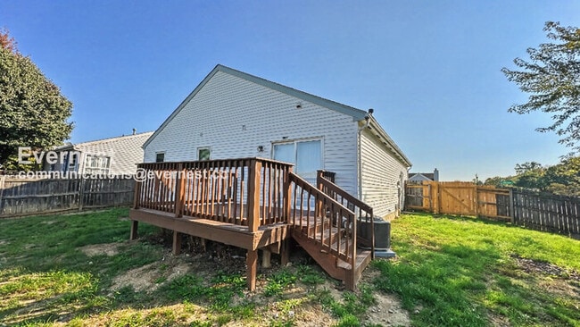 Building Photo - 1475 Pineland Ct