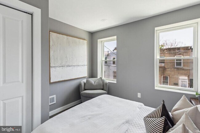 Building Photo - 2536 N Lee St