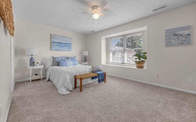 Building Photo - READY NOW!! 3-Bedroom Townhome w/Attached Garage! Golf Course Views - Pet Friendly - All Appliances!