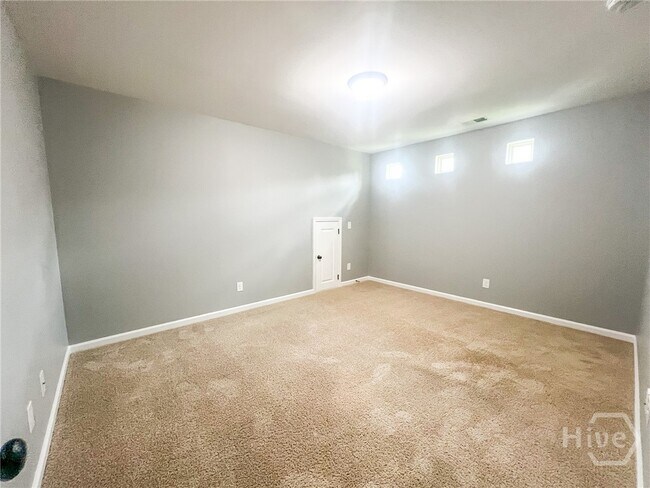 Building Photo - 70 Hazen Dr