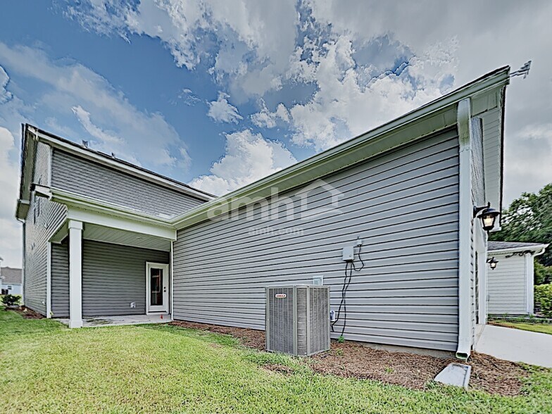 Building Photo - 24 Crabapple Cir