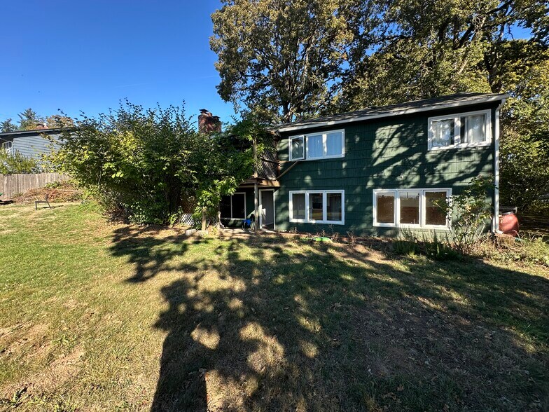 Building Photo - 12607 SW 64th Ave