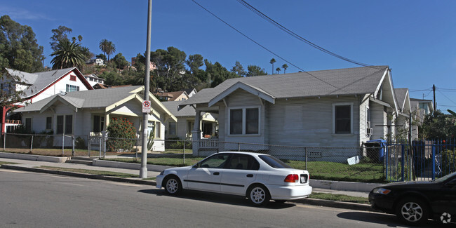 Primary Photo - 2424-2428 Eastlake Ave