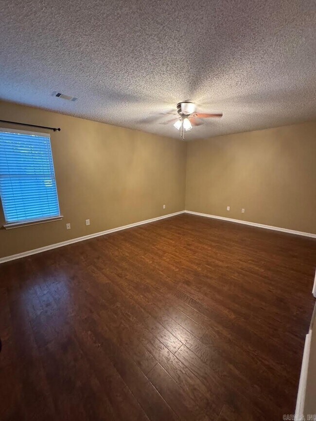 Building Photo - 2619 Valley Forge Dr