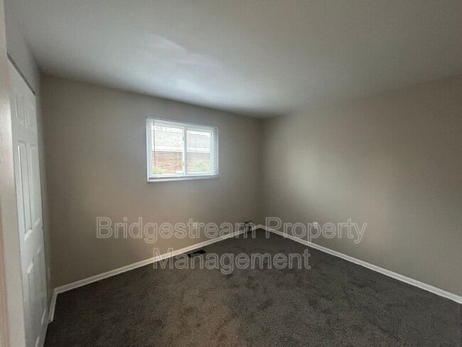 Building Photo - 4231 Knollcroft Rd