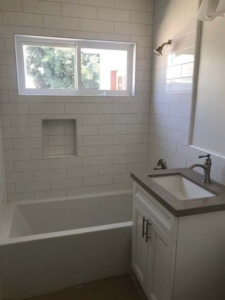 Building Photo - 4136 Lyceum Ave