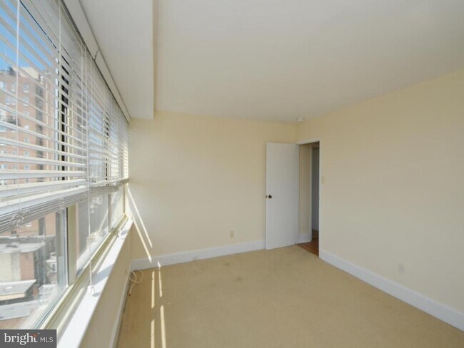 Building Photo - 1806 Rittenhouse Square