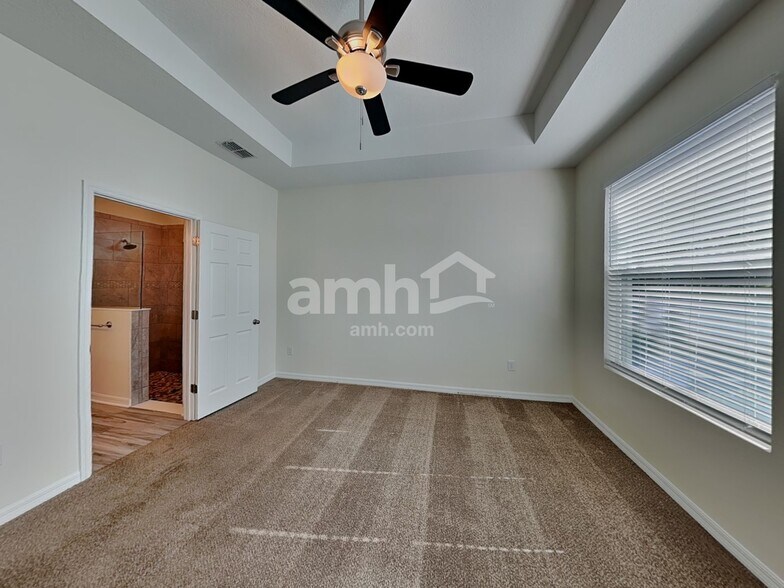 Building Photo - 6117 Voyagers Pl