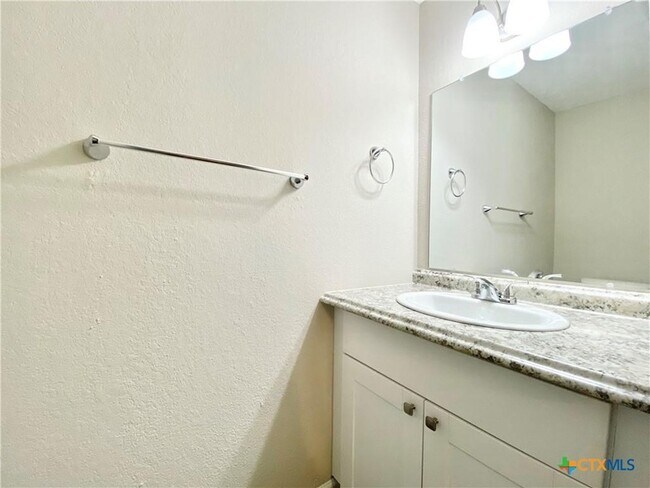 Building Photo - 2110 Blue Meadow Dr