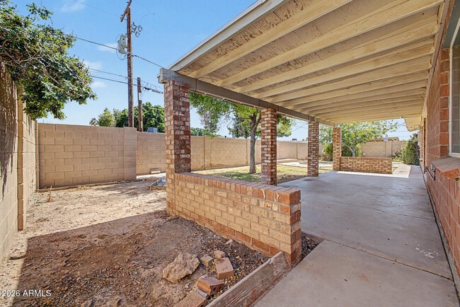 Building Photo - 8501 E Roanoke Ave