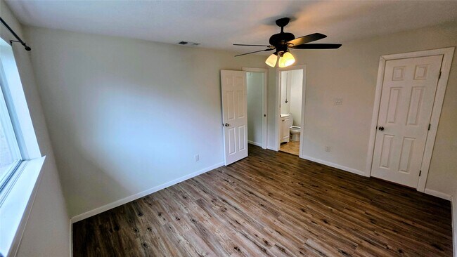 Building Photo - 7518 Smiling Woods Ln