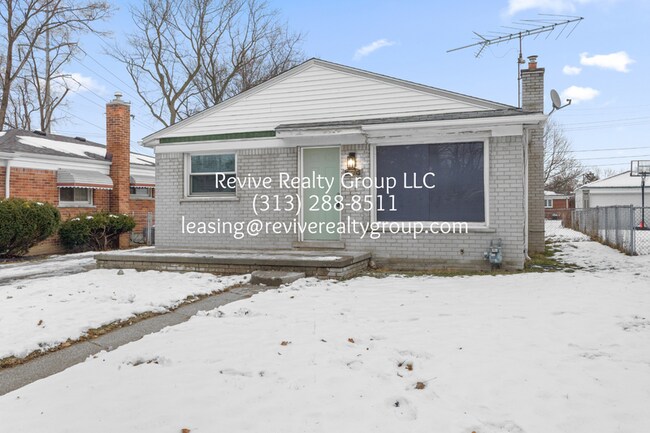 Building Photo - 7515 Trafalgar St