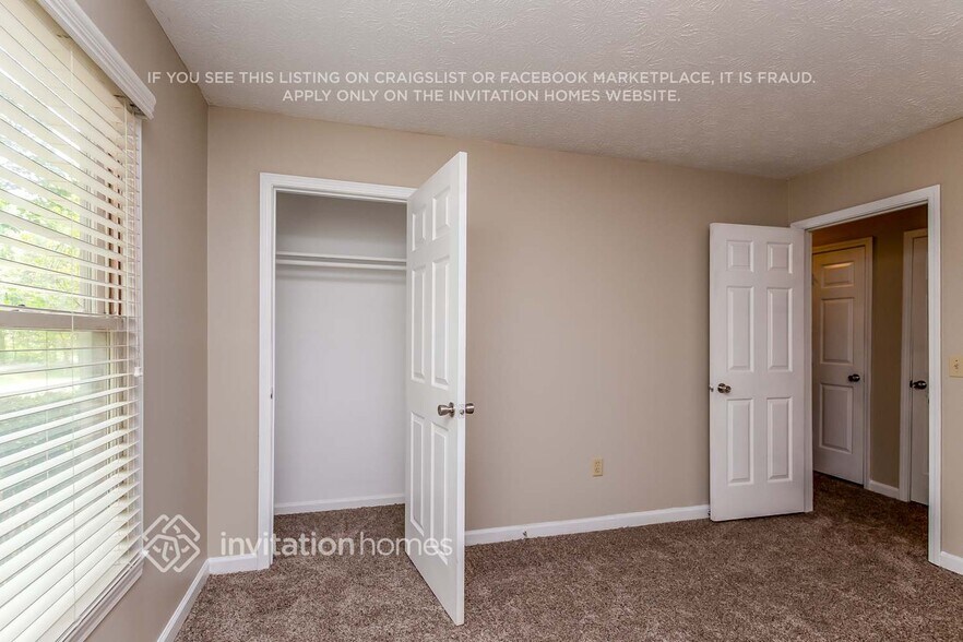 Building Photo - 155 Pilgrim Way