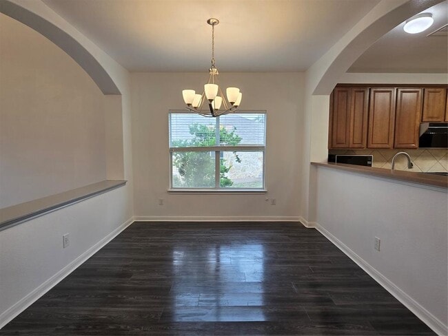 Building Photo - 148 Black Cap Run
