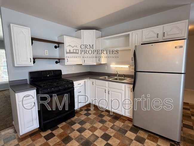 Building Photo - 5801 Monona Dr